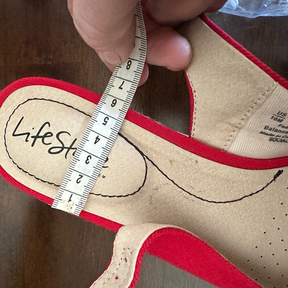 Life Stride women's red wedge sandals - size 10 - Picture 7 of 7